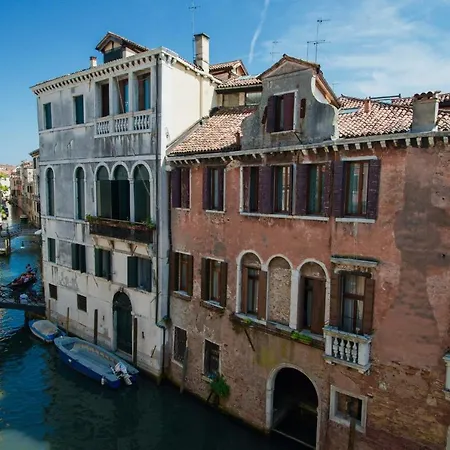 Ca Zulian Amazing Canal View Apartment Venedig