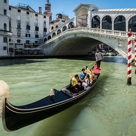 Apartment Ca Zulian Amazing Canal View